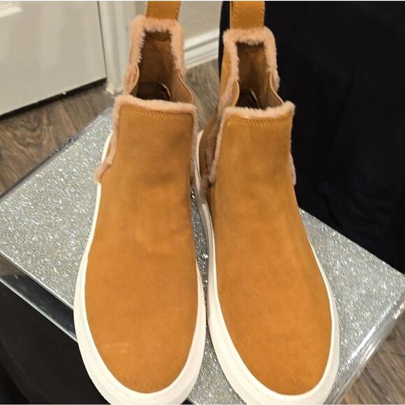 Ugg Alameda Chelsea Sneaker- Chestnut - Picture 10 of 11